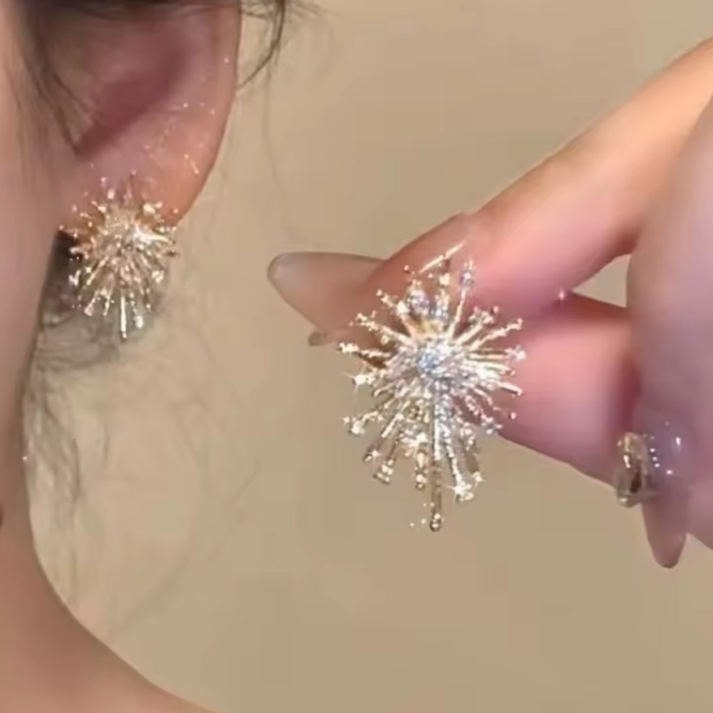 Gold Plated Firework 14k Simulated Diamond Earring - Picture 1 of 11